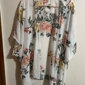 Maurice’s‎ Floral Sheer Kimono one size
